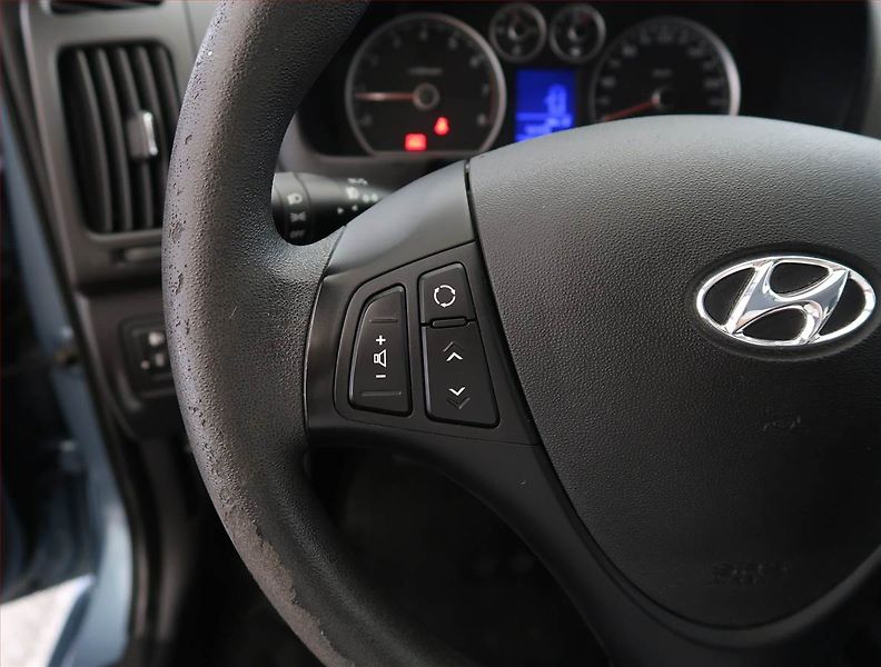 Hyundai i30 (2010) 1.4 CVVT, po STK, slušný stav - fotka 14 z 15