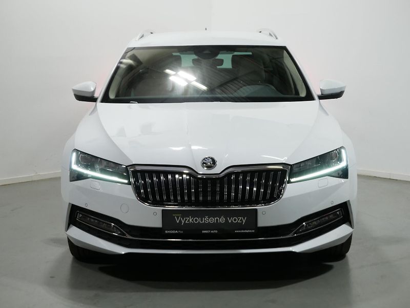 Škoda Superb - fotka 4 z 25