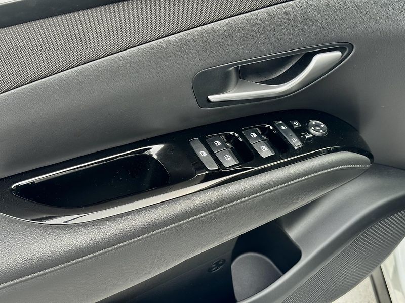 Hyundai Tucson Premium 1.6T-DGI MHEV 4WD - fotka 6 z 33