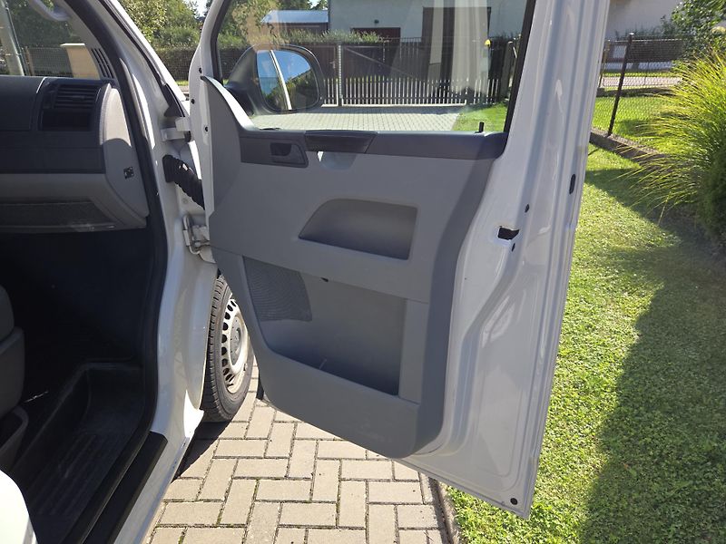 Volkswagen Transporter (2014) - fotka 8 z 20
