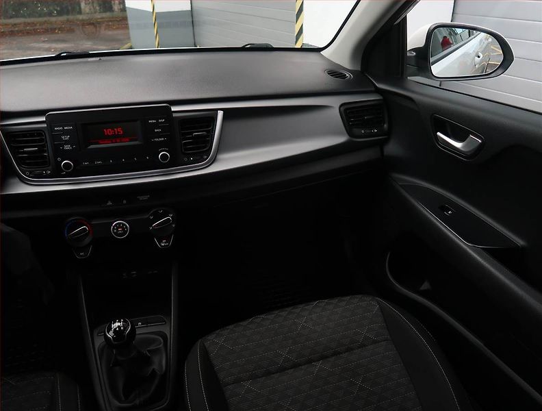 Kia Rio (2017) 1.25 CVVT, ČR,1.maj - fotka 8 z 17