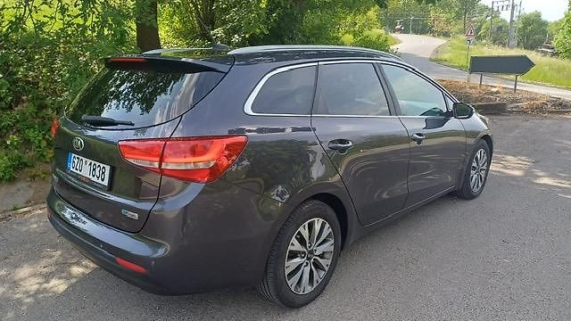 Kia Ceed SW (2017) - fotka 12 z 23