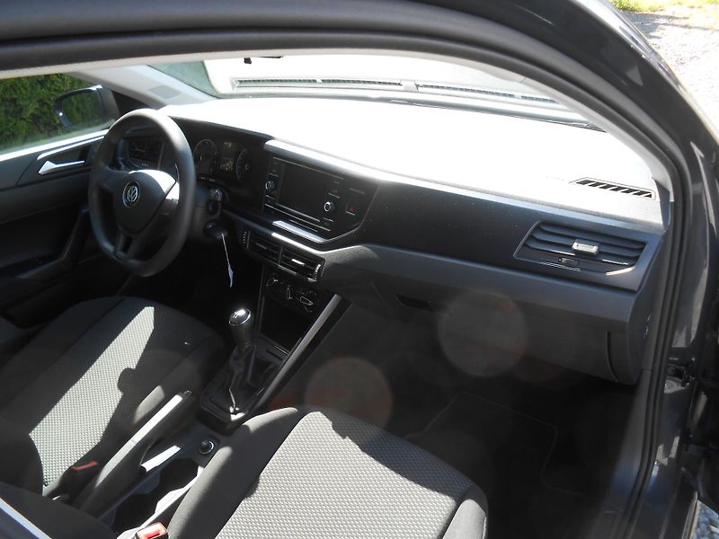 Volkswagen Polo 1.0MPi,48KW,60TKm! - fotka 12 z 35