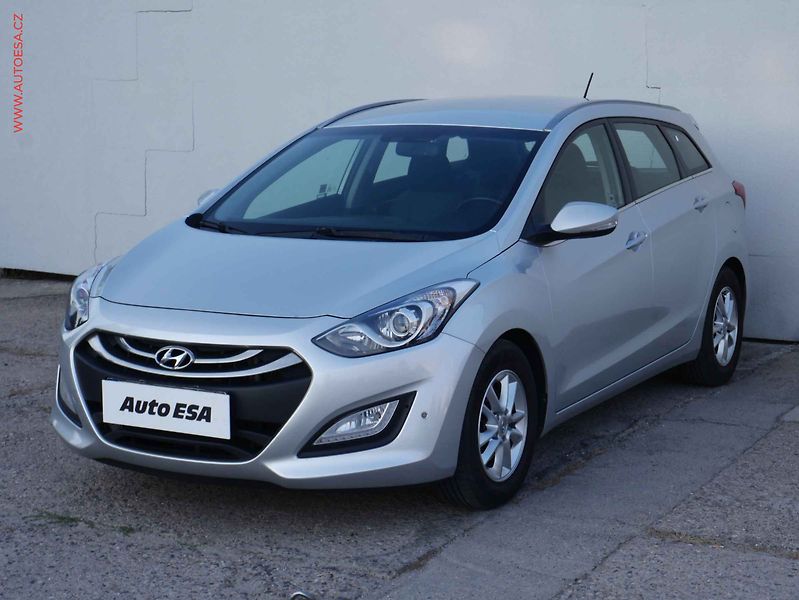 Hyundai i30 (2014) 1.6 CRDi, servis.kniha - fotka 3 z 16