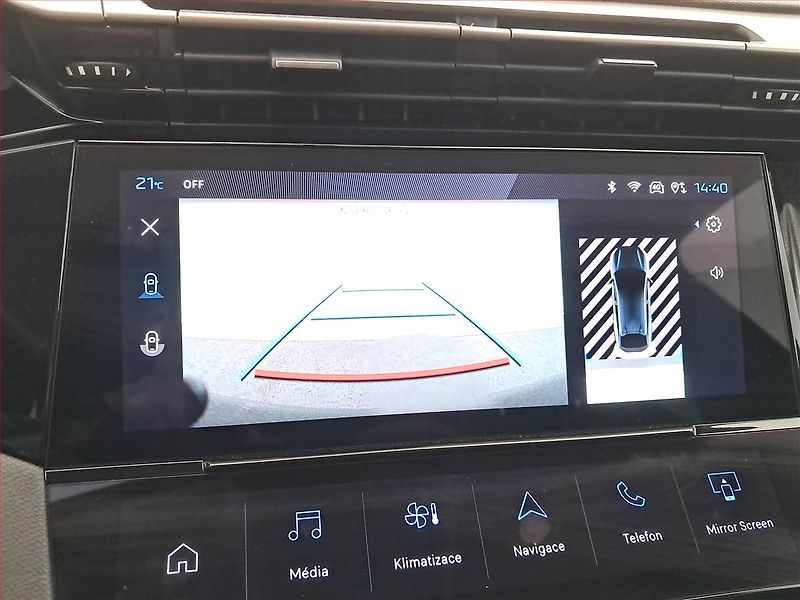Peugeot 408 (2024) 1.2 PureTech - fotka 18 z 21