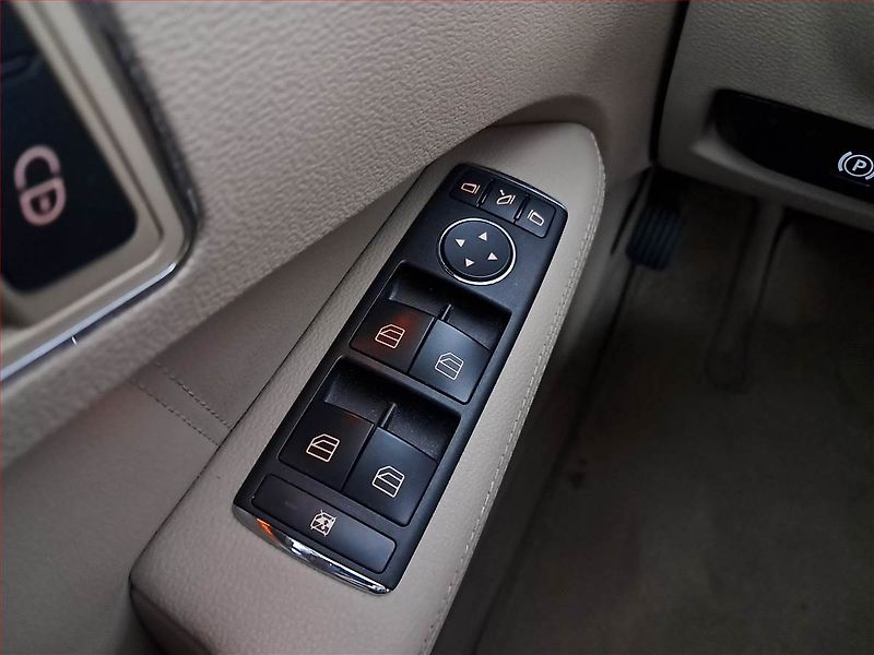 Mercedes-Benz Třídy E (2009) E 220 CDI, Automat, Kůže, Navi - fotka 19 z 20
