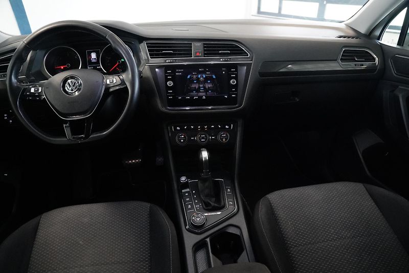 Volkswagen Tiguan - fotka 5 z 35