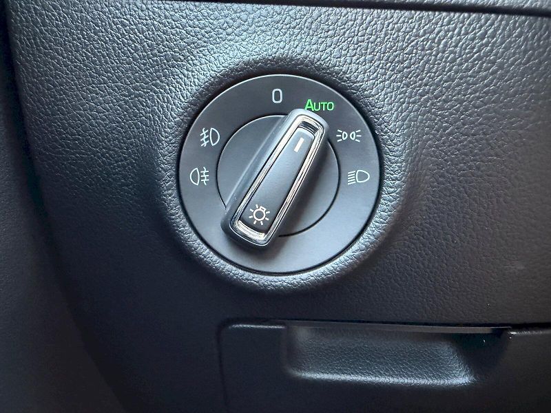 Škoda Superb (2023) 2.0TDI 110kW DSG Style - fotka 12 z 35