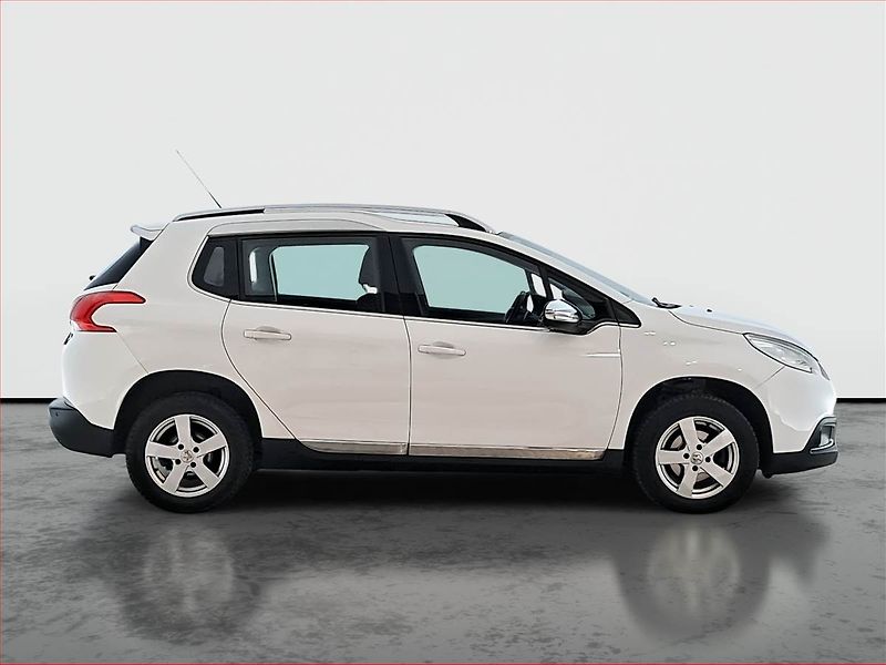 Peugeot 2008 (2014) 1.6 e-HDi, Automat, Tempomat - fotka 6 z 17
