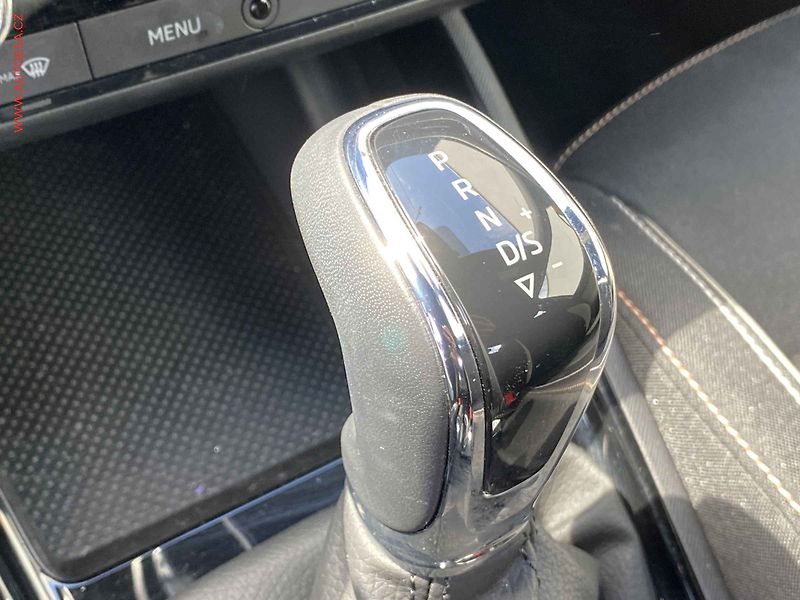 Škoda Kamiq (2022) 1.0 TSi, ČR, Style, DSG - fotka 14 z 17