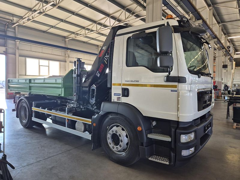 MAN TGM 18.290 RUKA HIAB + KONTEJNER  - fotka 11 z 14