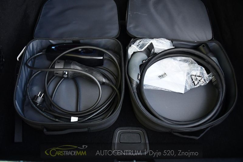 Mercedes-Benz EQS 580 4M SUV HYPERSCREEN K360°  - fotka 52 z 60