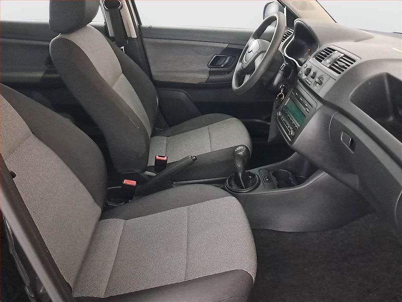 Škoda Fabia (2012) 1.2 12V, po STK, jezdí výborně - fotka 9 z 15