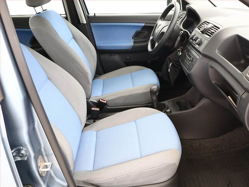 Škoda Fabia (2008) 1.2, po STK, rezervace - fotka 7 z 11
