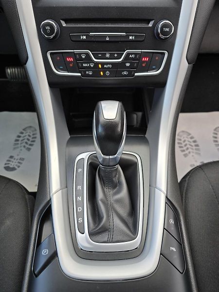 Ford Mondeo TDCi BUSINESS LED NAVI DPH - fotka 14 z 28