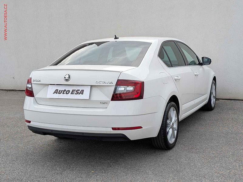 Škoda Octavia (2018) 2.0 TDi 4x4, ČR, Style, DSG - fotka 4 z 22