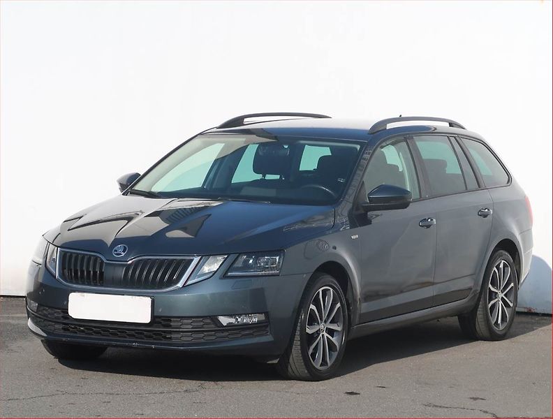 Škoda Octavia (2019) Style 2.0 TDI, Serv.kniha - fotka 2 z 22