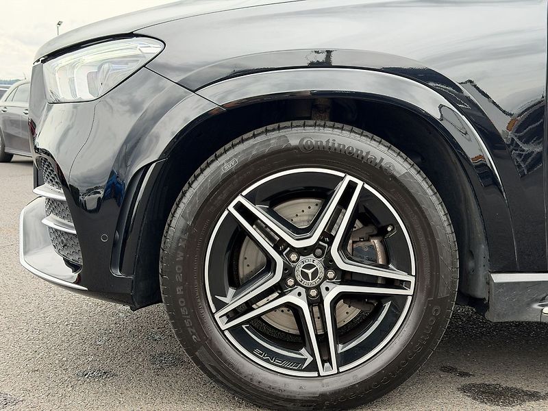 Mercedes-Benz GLE 300 d 4MATIC AMG Burmester - fotka 26 z 37