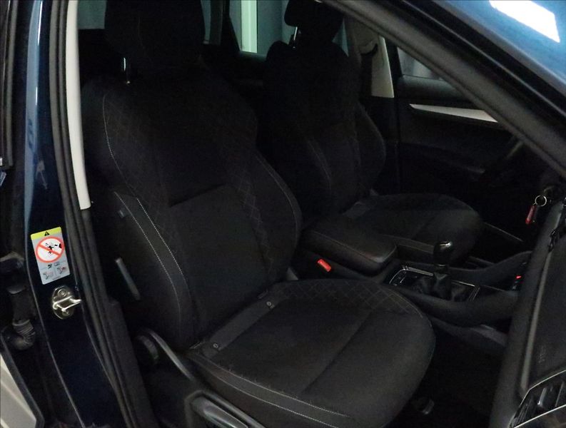 Škoda Karoq 1,5 TSI ČR 1. MAJ NAVI 2x ALU - fotka 42 z 45