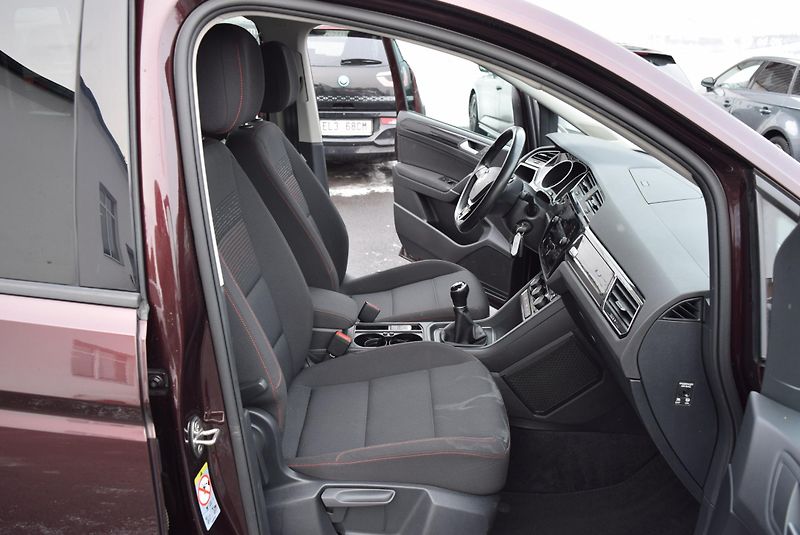 Volkswagen Touran (2018) 1.4TSI 110kw COMFORTLINE SOUND - fotka 38 z 50