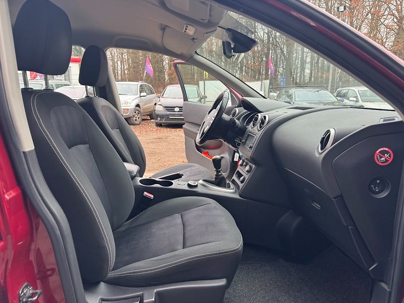Nissan Qashqai (2012) 2.0 BA+LPG, 4x4 - fotka 15 z 28