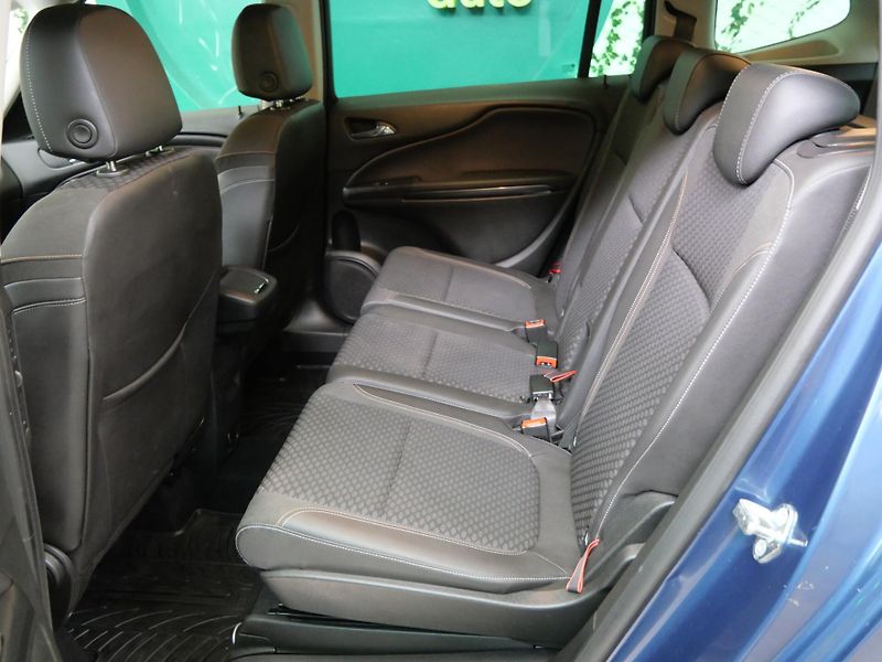 Opel Zafira - fotka 22 z 24