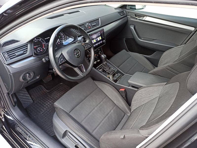 Škoda Superb 2.0TDi 140kW DSG 4X4 AMB - fotka 10 z 27