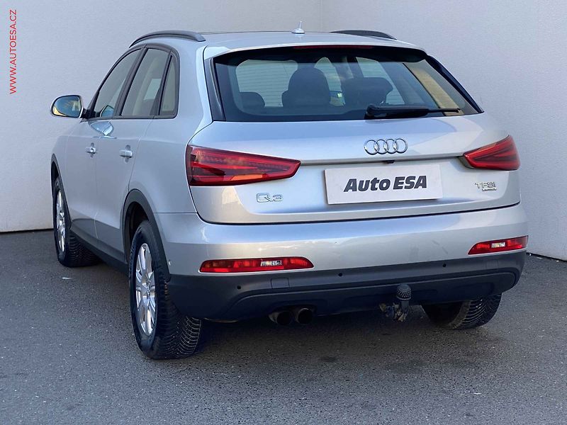 Audi Q3 (2012) 2.0 TFSi quattro, AT, bixen - fotka 6 z 20