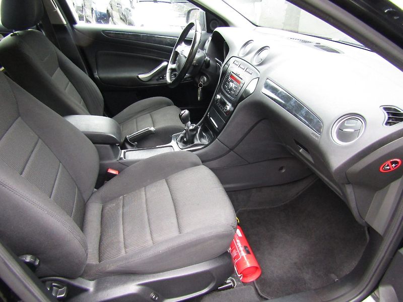 Ford Mondeo (2011) 1.6 TDCi 85kW - fotka 30 z 45