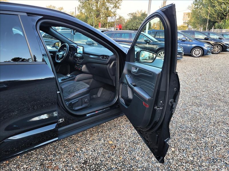 Ford Kuga 2,5 PHEV,ST-line X,kůže,Led - fotka 10 z 50