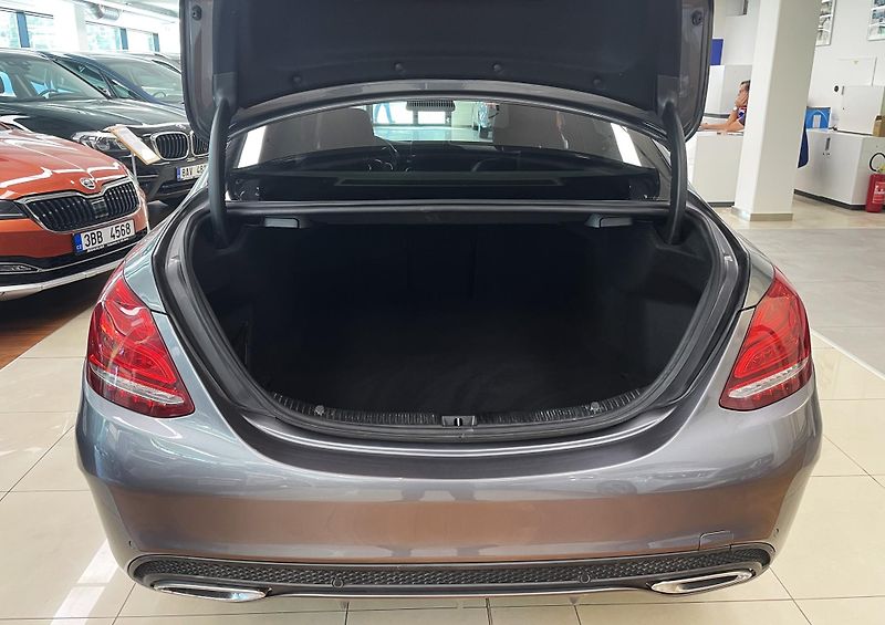 Mercedes-Benz Třídy C C 220d, 4 MATIC, AMG PAKET, ČR - fotka 8 z 27