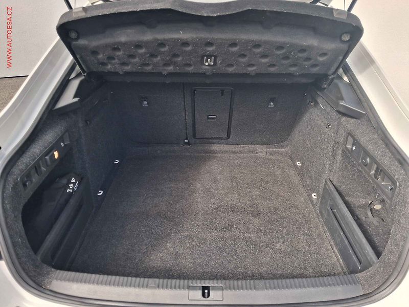 Škoda Superb (2018) 2.0 TDI, ČR, DSG, bixen - fotka 7 z 17
