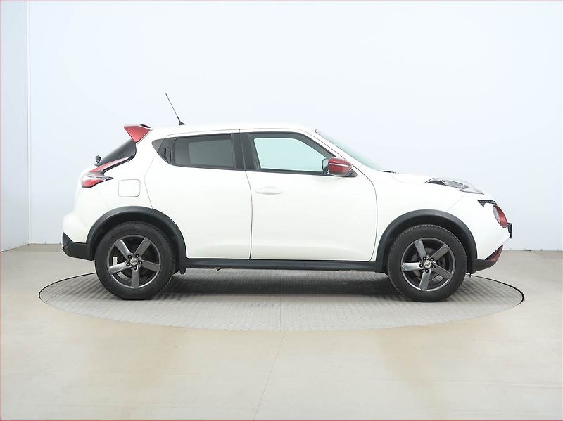 Nissan Juke (2015) 1.2 DIG-T, Serv.kniha, Navi - fotka 6 z 14