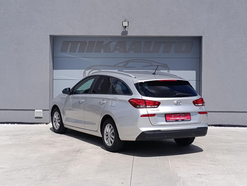 Hyundai i30 1.6CRDI 81kW ČR 1.MAJ DPH - fotka 7 z 32