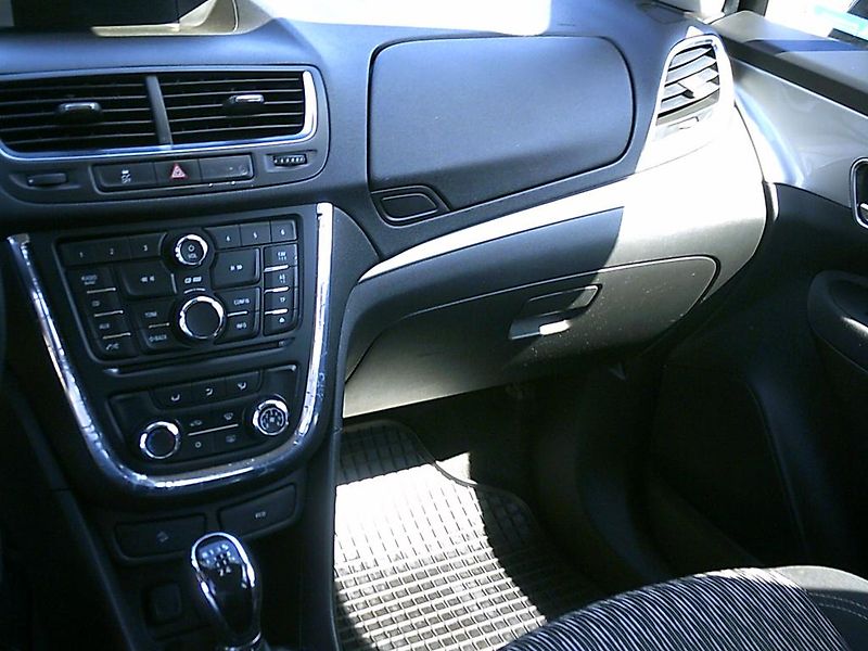 Opel Mokka (2014) 1.6i KOUPENO ČR - fotka 11 z 14