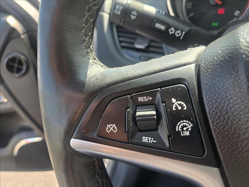 Opel Zafira 2,0 CDTI  TOURER 7 MÍST - fotka 20 z 35