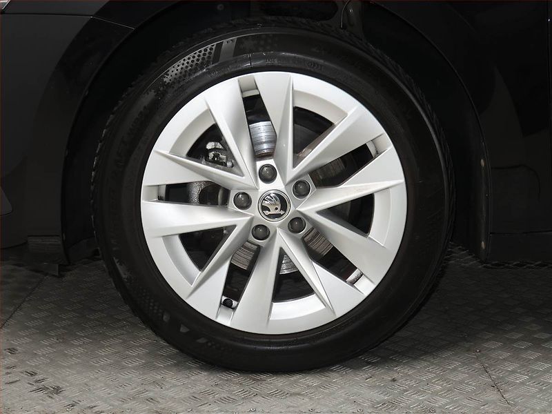 Škoda Octavia (2024) 1.5 TSI - fotka 14 z 22