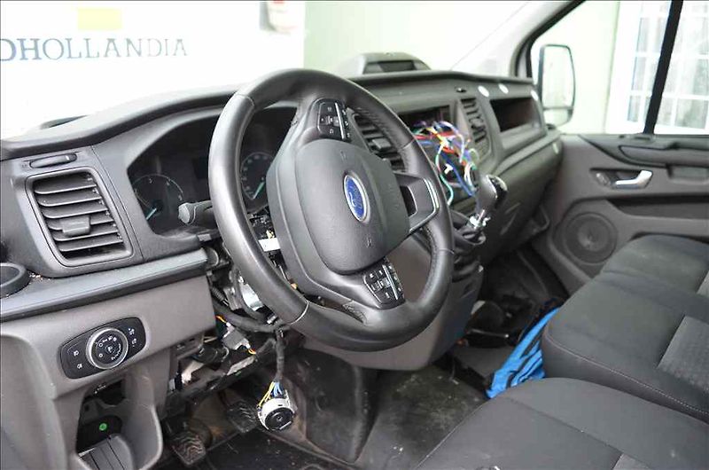 Ford Transit (2022) CUSTOM 2,0 TDCI - fotka 12 z 16