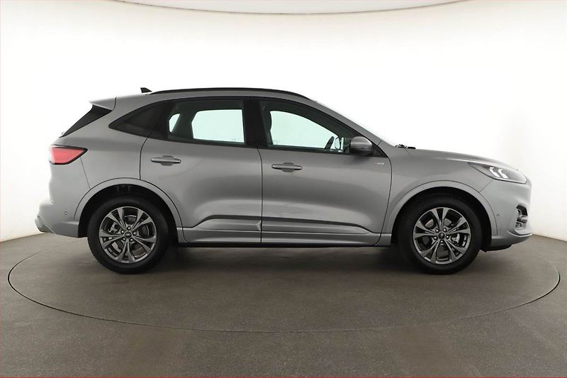 Ford Kuga (2024) ST-Line 1.5 EcoBoost - fotka 6 z 20