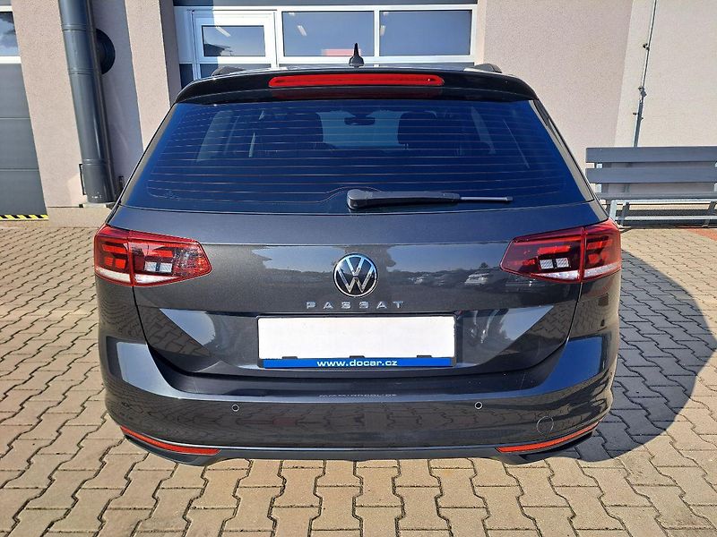 Volkswagen Passat (2022) 1.5 TSI DSG, ZÁRUKA - fotka 11 z 35