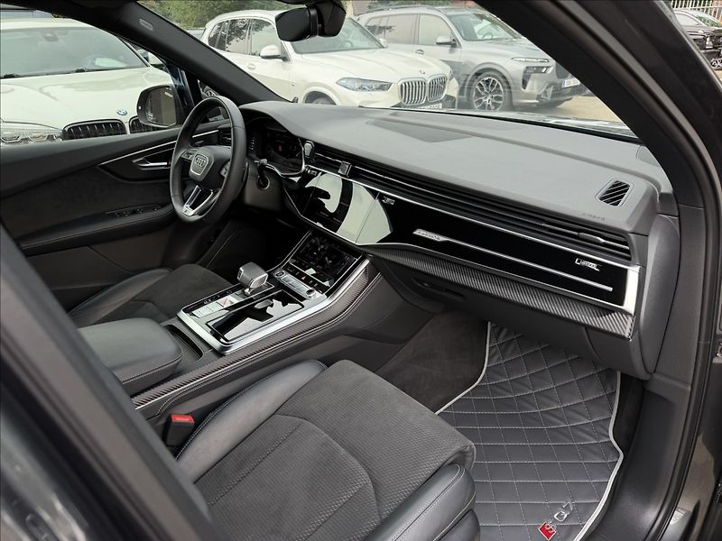 Audi Q7 50 TDI S-line Quattro - fotka 10 z 28