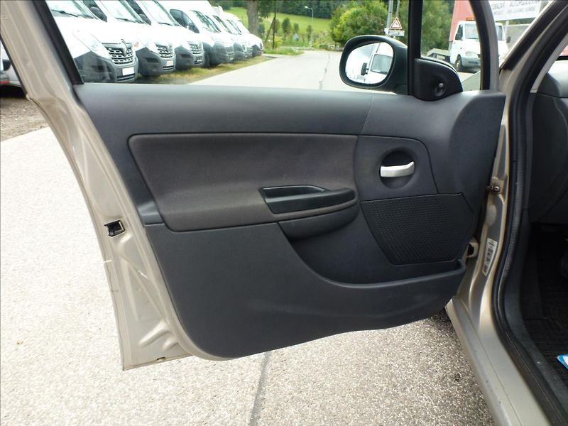 Citroën C3 1,1 SX - fotka 14 z 42