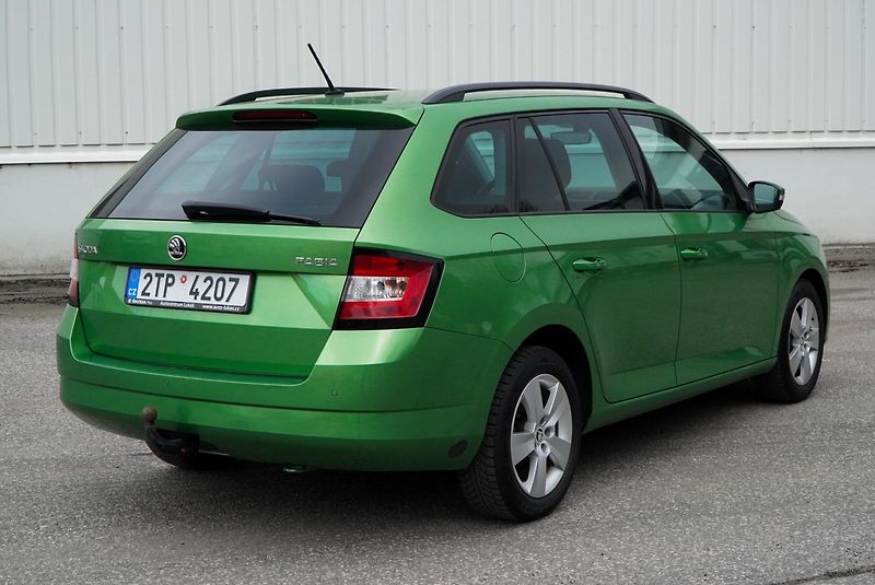 Škoda Fabia 1.2 TSI STYLE - fotka 8 z 26