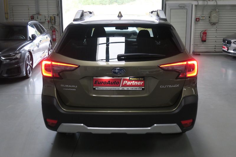 Subaru Outback (2025) 2.5i AWD Touring - fotka 3 z 29
