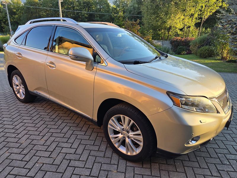 Lexus RX 450h (2011) - fotka 15 z 23