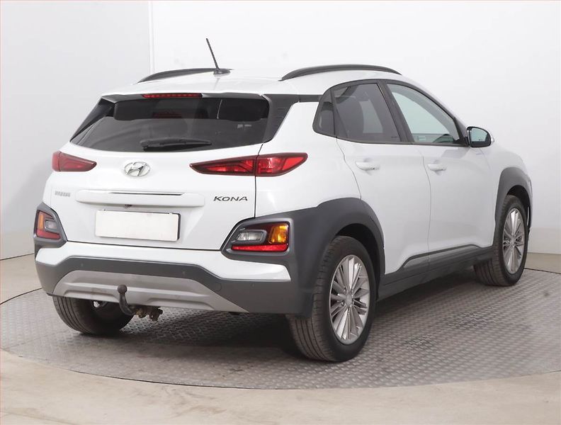 Hyundai Kona (2018) 1.0 T-GDI, Serv.kniha, Kůže - fotka 5 z 15