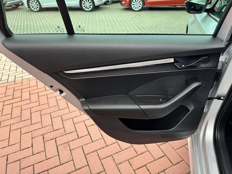 Škoda Octavia (2021) 2.0TDi 110kW 4x4 DSG LED - fotka 27 z 50
