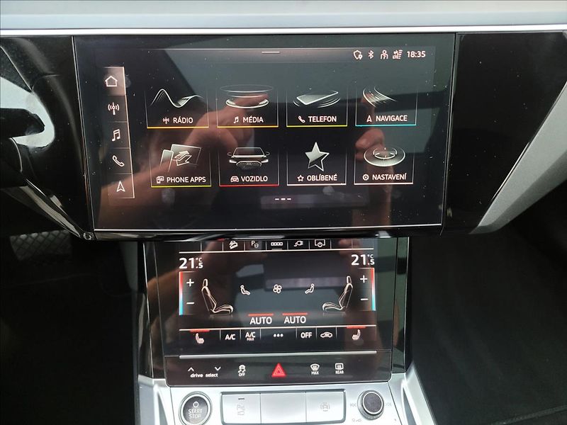 Audi e-tron 0,0 55,95KWH,4x4,SOH 90,6% - fotka 27 z 50