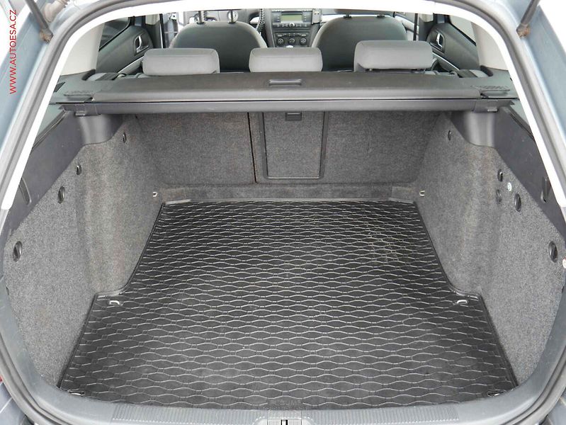 Škoda Octavia (2006) 2.0TDi, AC, park.čidla - fotka 7 z 14