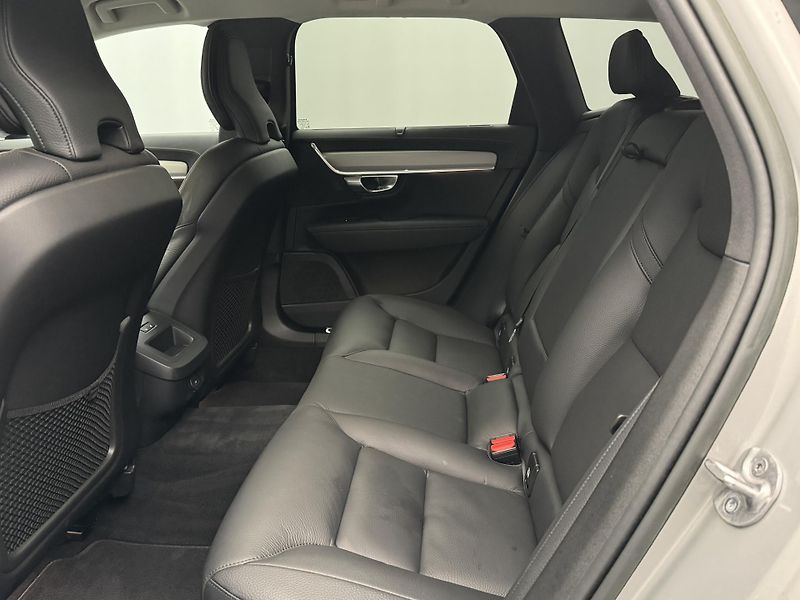 Volvo V90 B5 AWD PLUS DARK REZERVACE - fotka 6 z 36